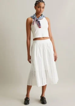 Ausgestellter Rock aus Broderie Anglaise
