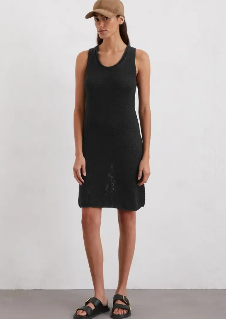 Ärmelloses Strickkleid slim aus Bändchengarn