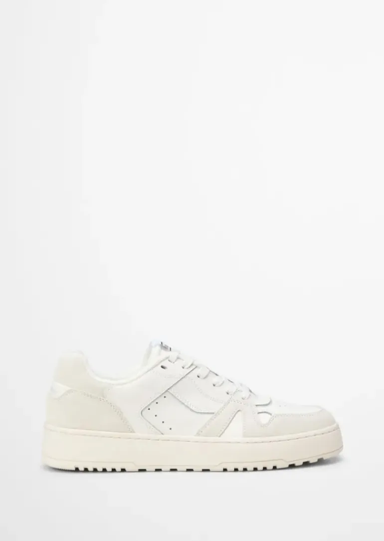 Sneaker mit robuster Gummisohle