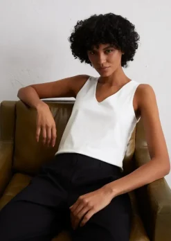 V-Neck-Top slim aus Organic-Cotton-Stretch-Jersey