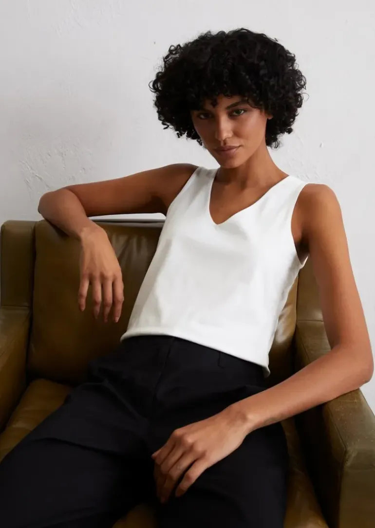 V-Neck-Top slim aus Organic-Cotton-Stretch-Jersey