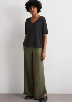 V-Neck-T-Shirt loose mit TENCEL™ Lyocell